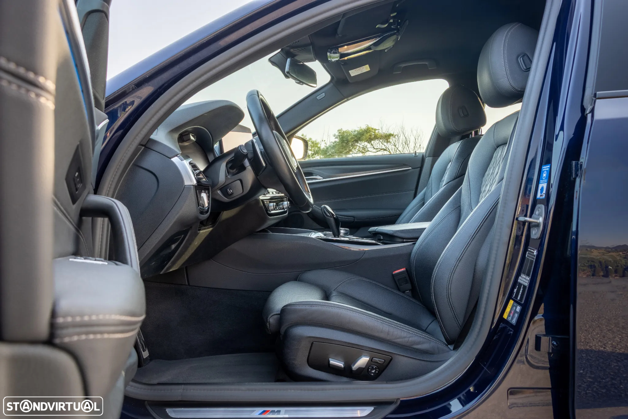 BMW 530 e Pack Desportivo M - 16