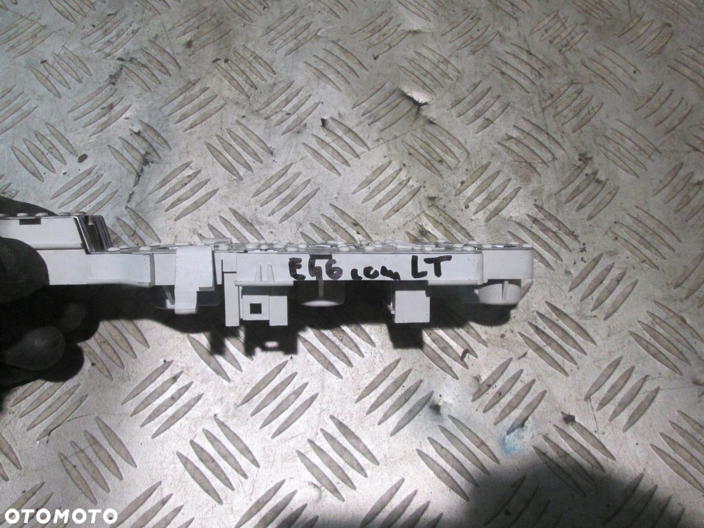 WKŁAD LAMPY LEWY TYŁ BMW 3 E46 COMPACT - 2