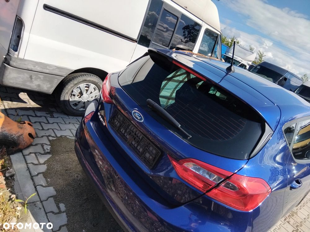 Fiesta MK8 2017- klapa tył lakier kod 2H