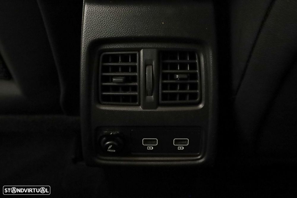 Renault Captur 1.0 TCe Techno Bi-Fuel - 25