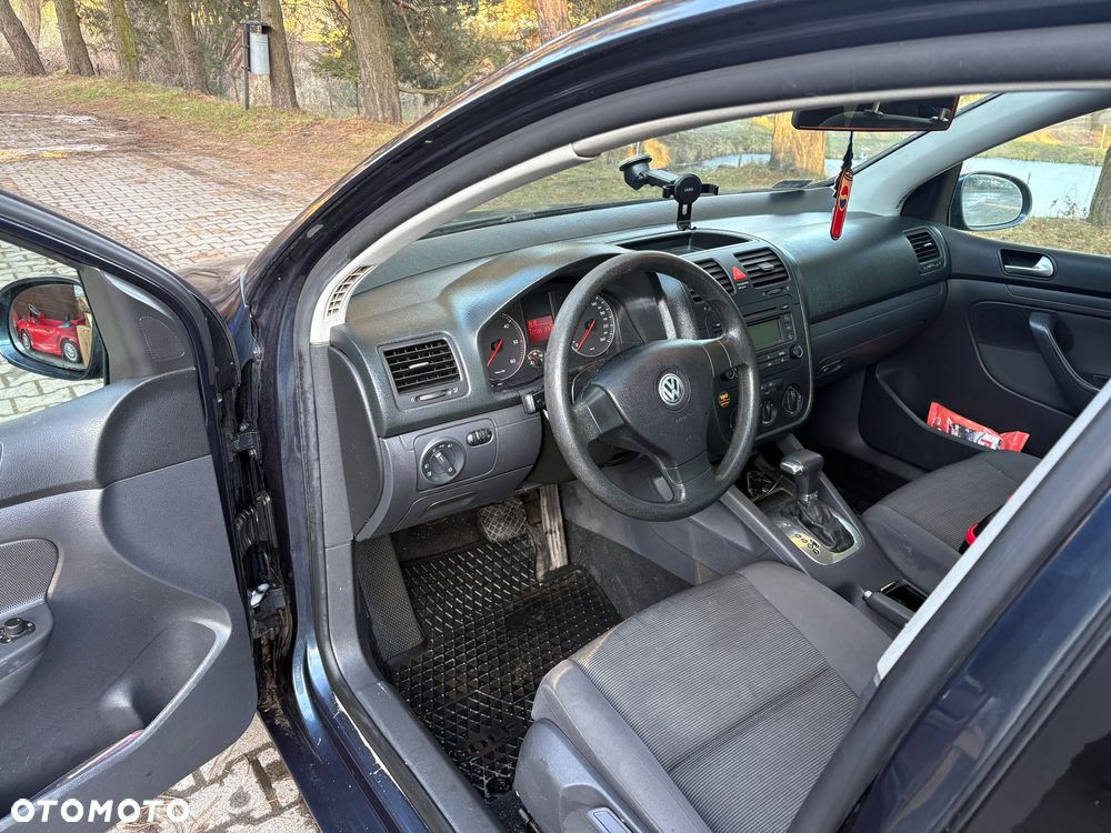 Volkswagen Golf 1.9 TDI Comfortline DSG - 5