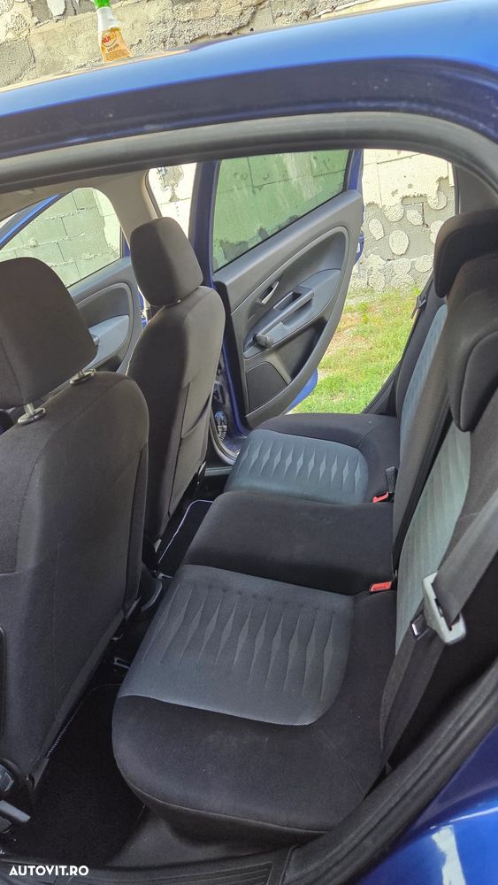 Fiat Grande Punto - 11