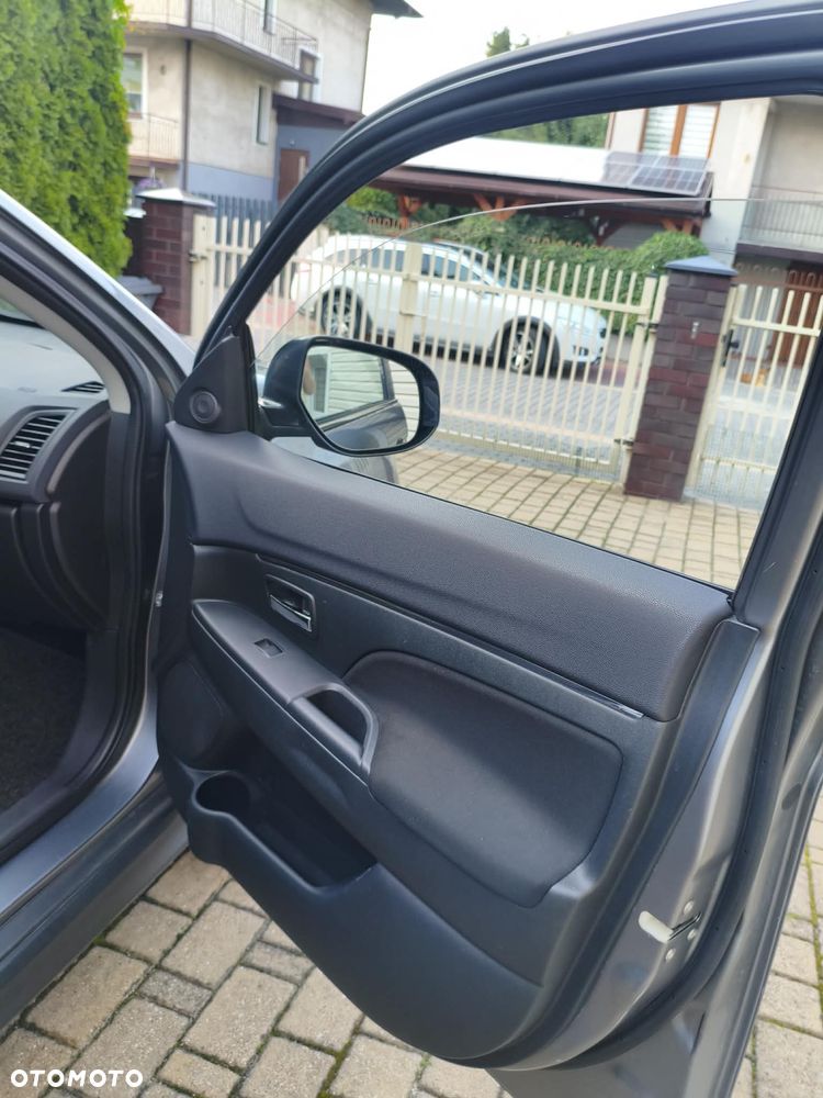 Mitsubishi ASX - 15
