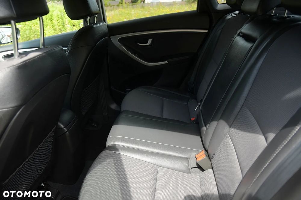 Hyundai i30 1.6 GDI Premium - 21