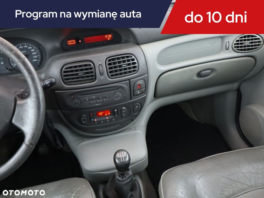 Renault Scenic - 10