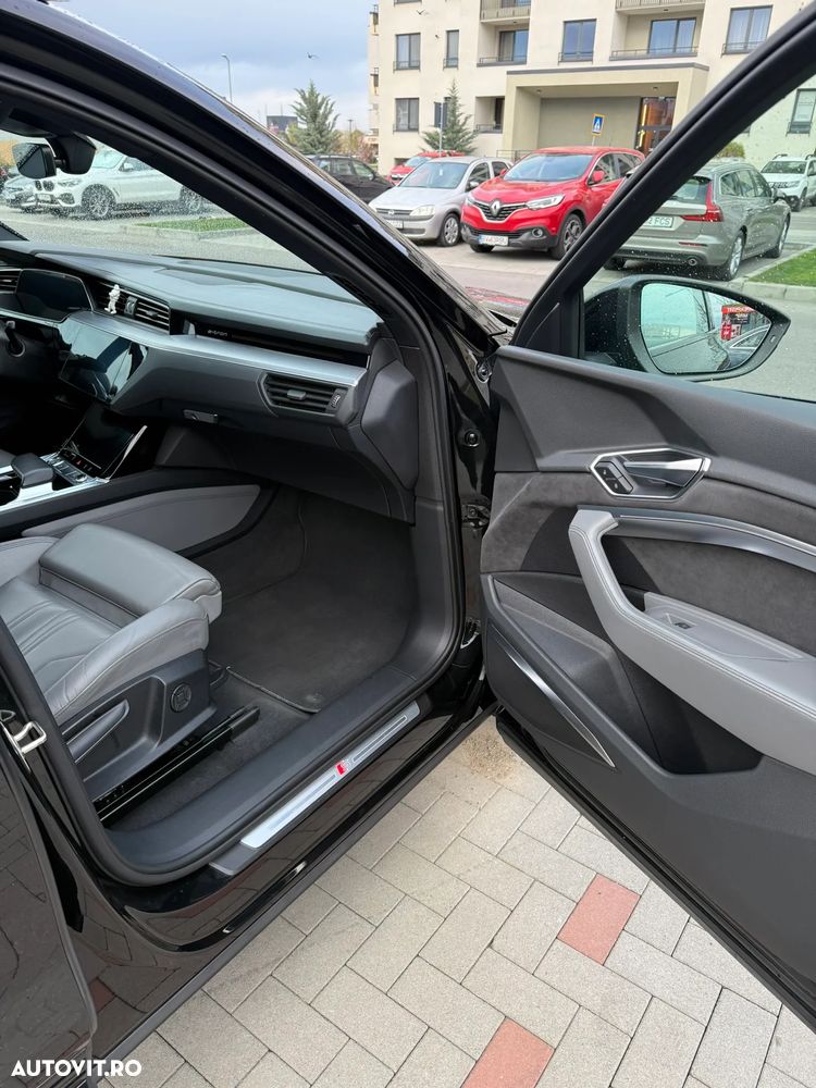Audi e-tron - 10