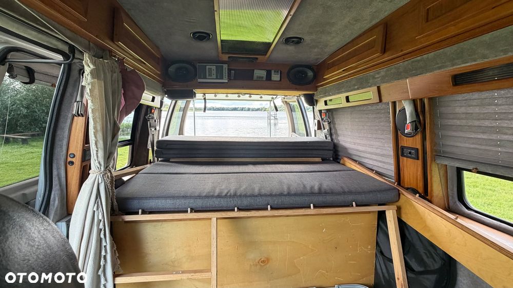 Chevrolet Astro - 8