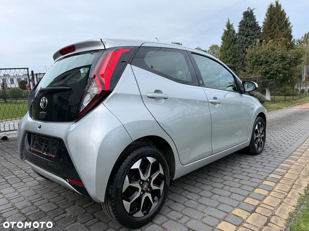 Toyota Aygo x.shift x-play connect - 18