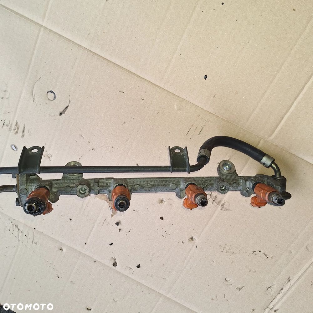 LISTWA WTRYSKOWA CARISMA 1.6 16V 1,8 GDI - 3