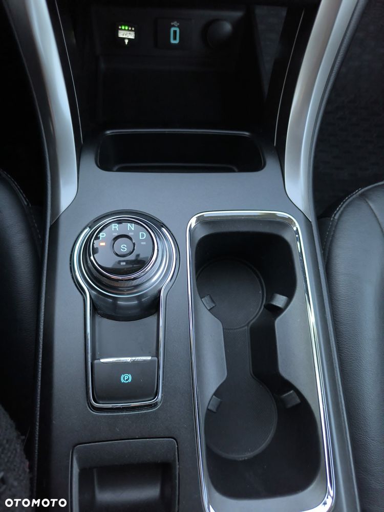 Ford Fusion - 15