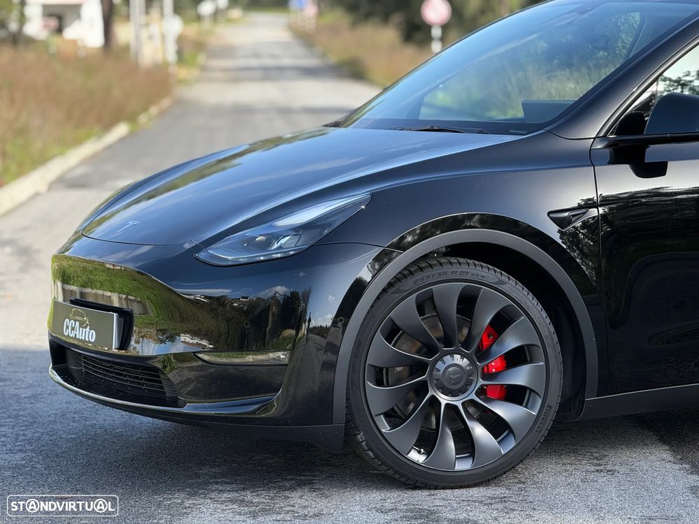 Tesla Model Y Performance Dual Motor AWD - 4