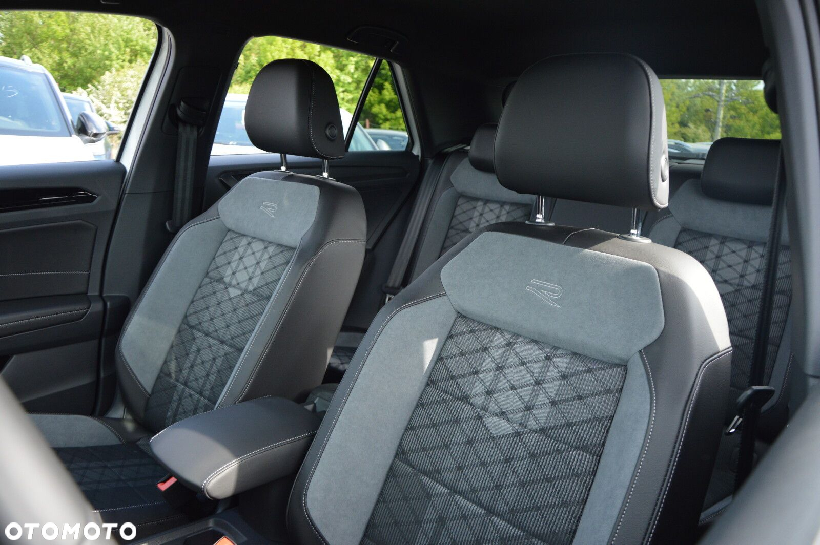 Volkswagen T-Roc - 9