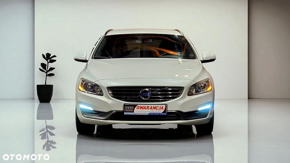 Volvo V60 T3 Momentum - 8