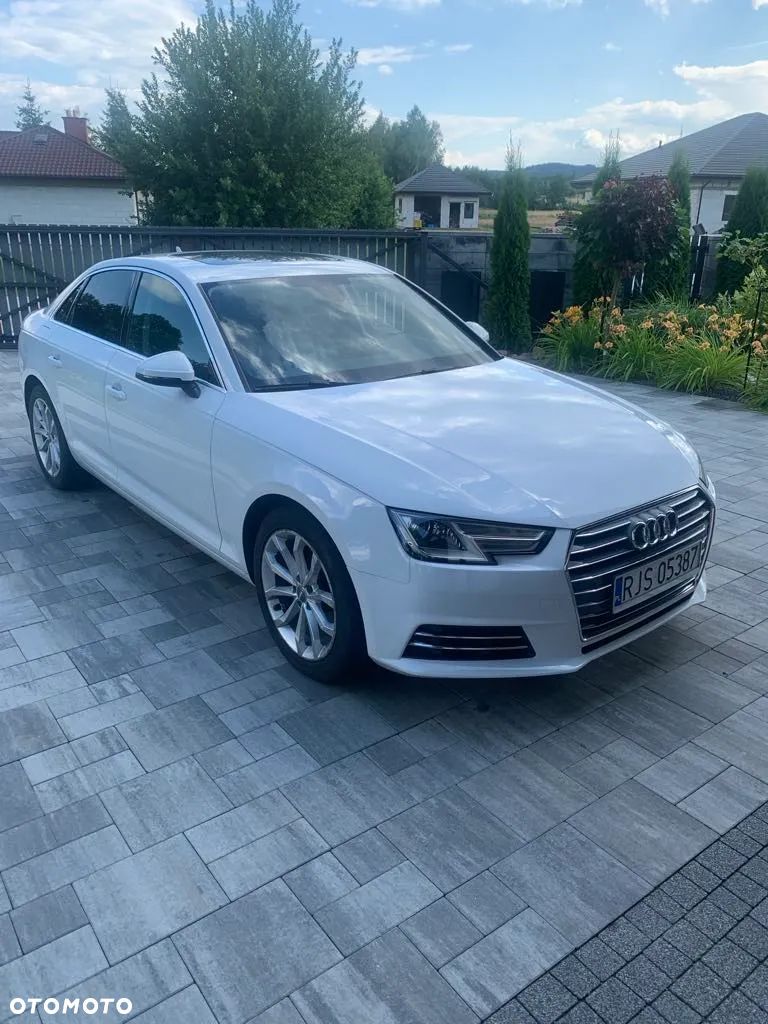 Audi A4 40 TFSI S tronic - 1