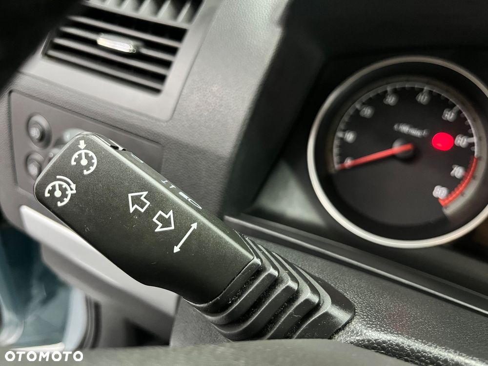 Opel Zafira - 34