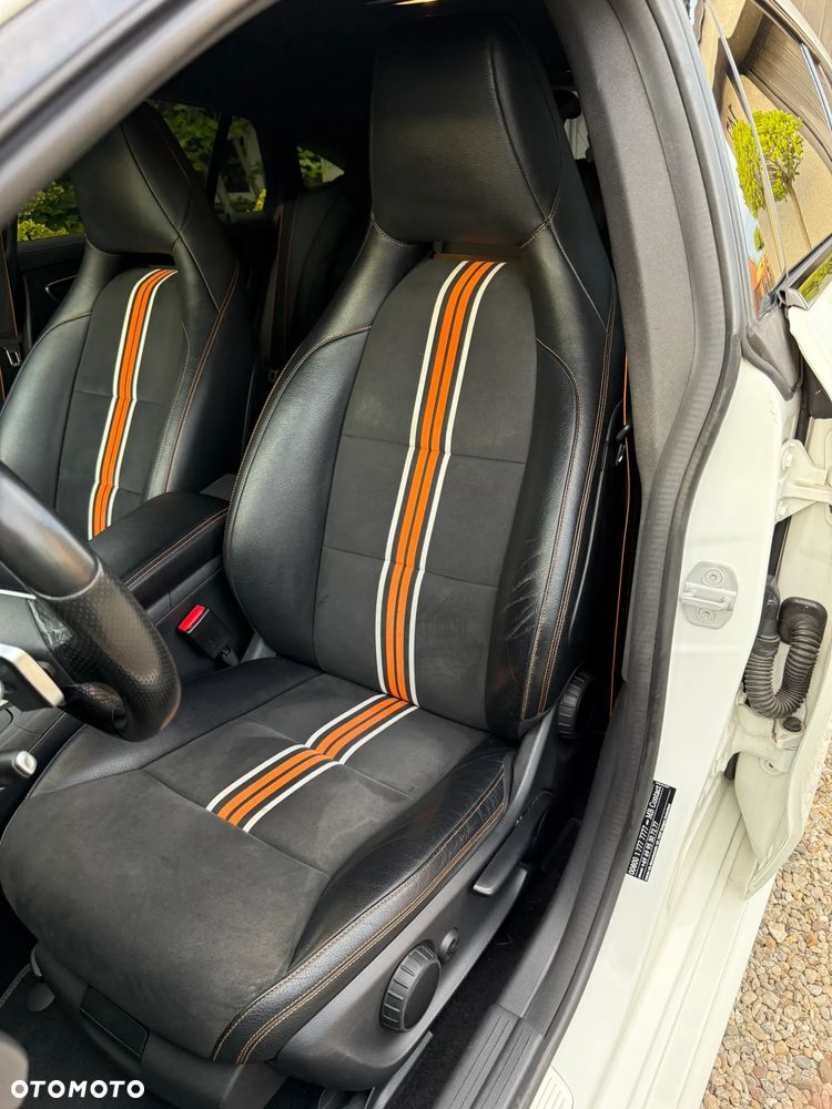Mercedes-Benz CLA 200 7G-DCT Orange Art Edition - 22
