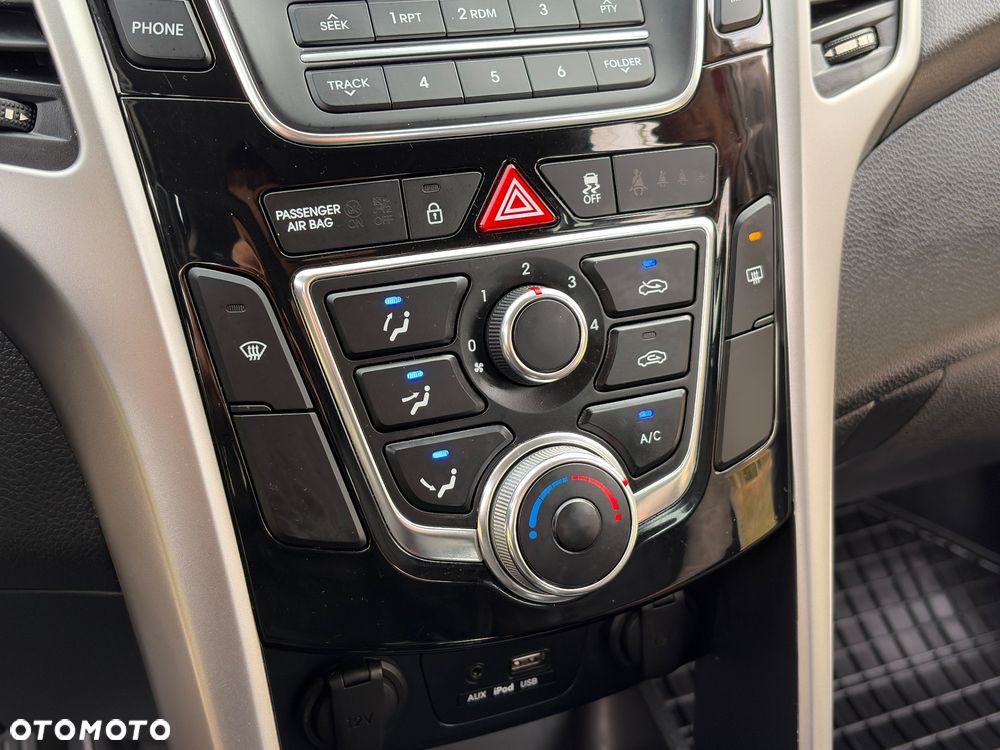 Hyundai i30 blue 1.4 Style - 27