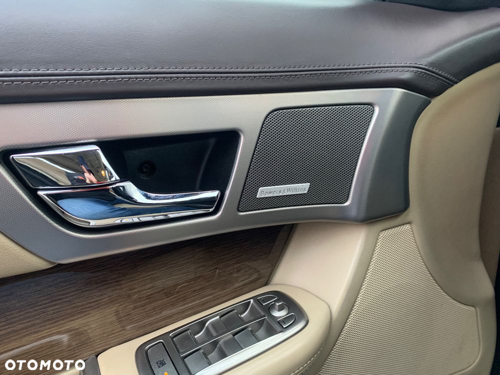 Jaguar XF 2.7 V6 Premium Luxury - 28