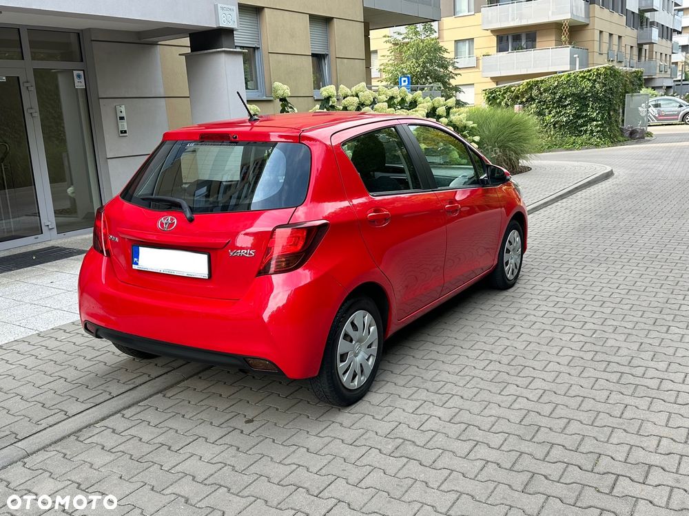 Toyota Yaris 1.33 Premium EU6 - 6