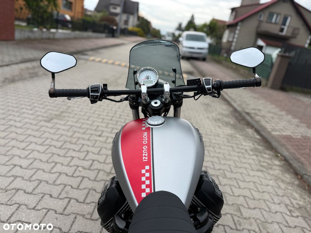 Moto Guzzi V9 - 15