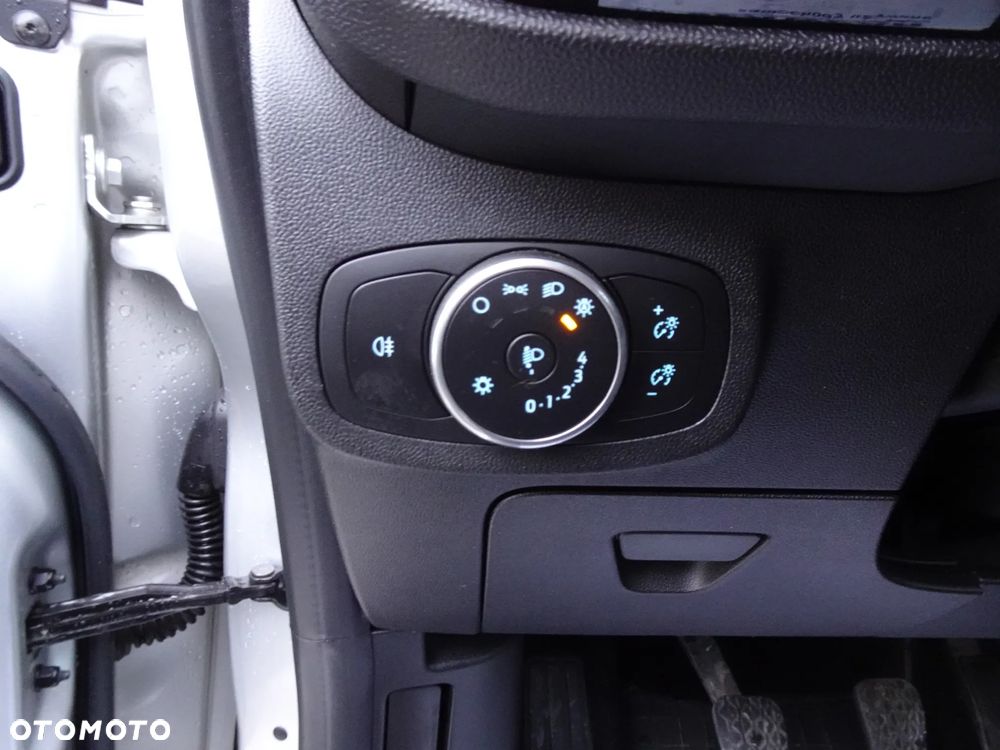 Ford Fiesta 1.1 Trend - 33