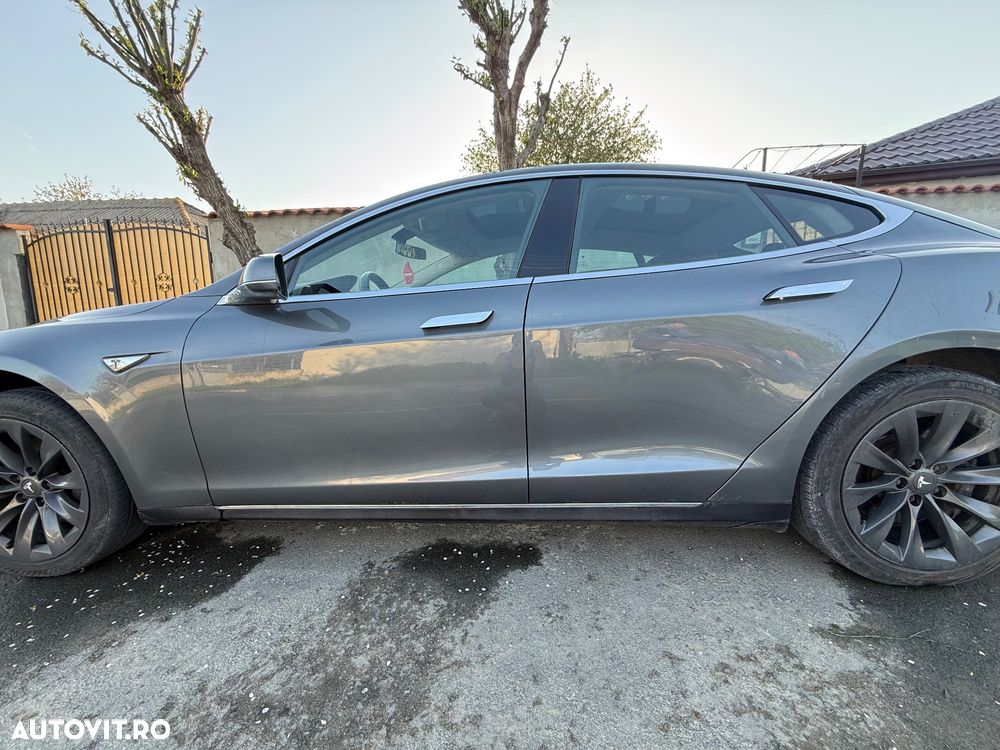 Tesla Model S Standard - 6