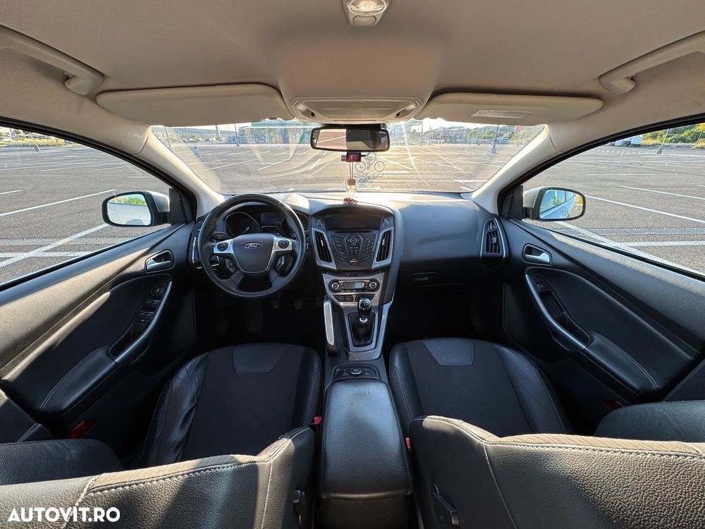 Ford Focus 1.6 TDCi DPF Titanium - 6
