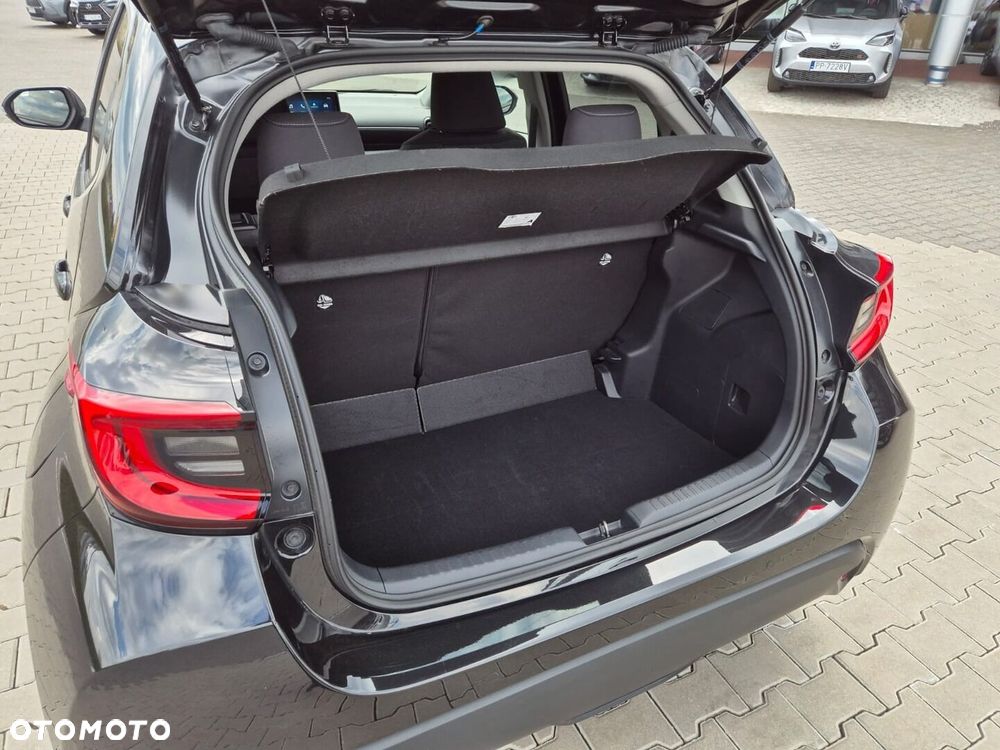 Toyota Yaris Hybrid 1.5 Style - 26