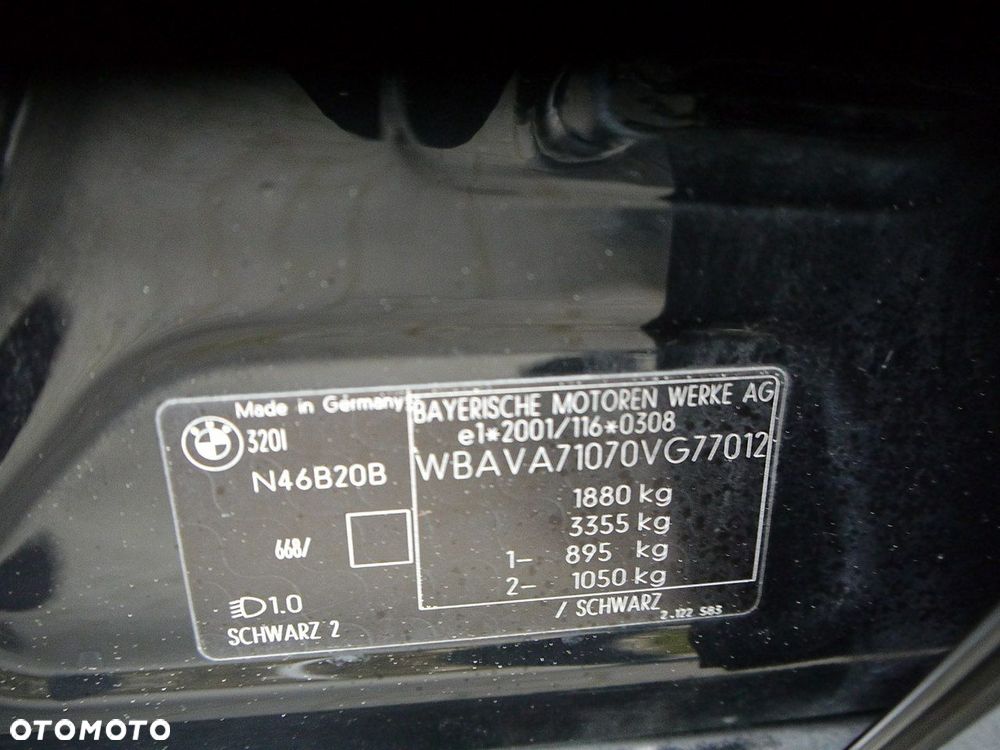 BMW Seria 3 320i - 29