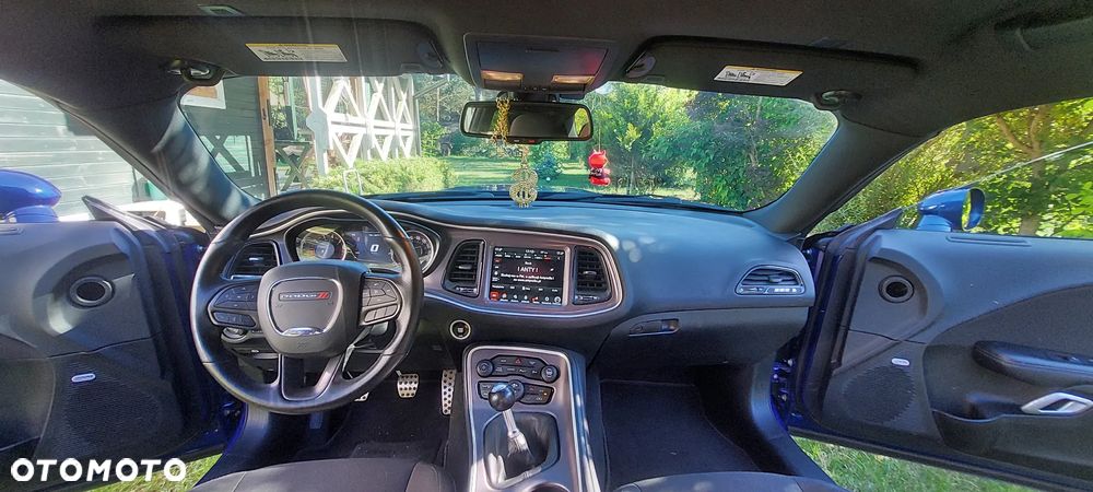 Dodge Challenger - 9