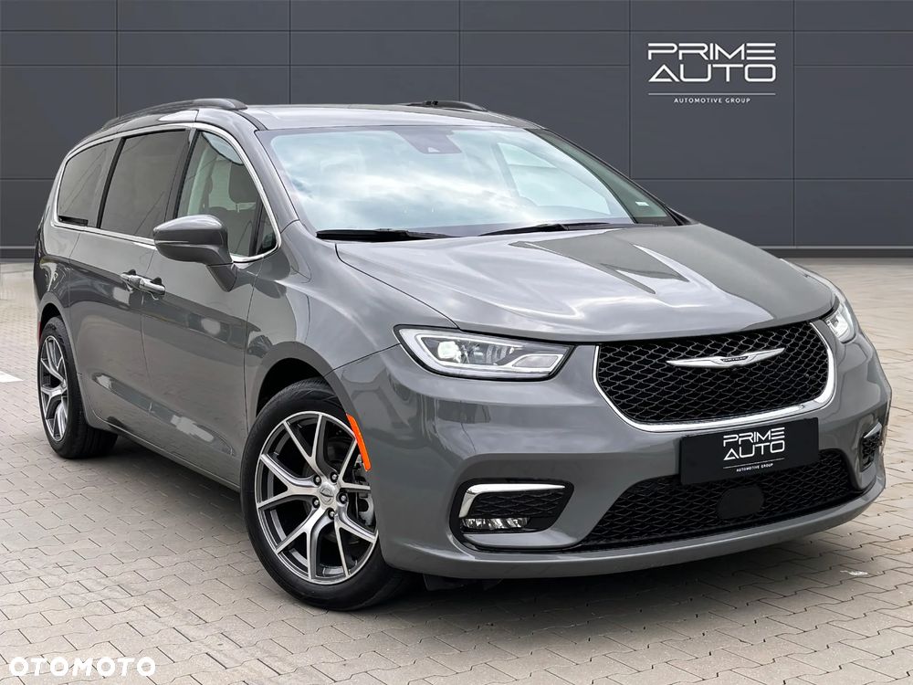 Chrysler Pacifica - 4