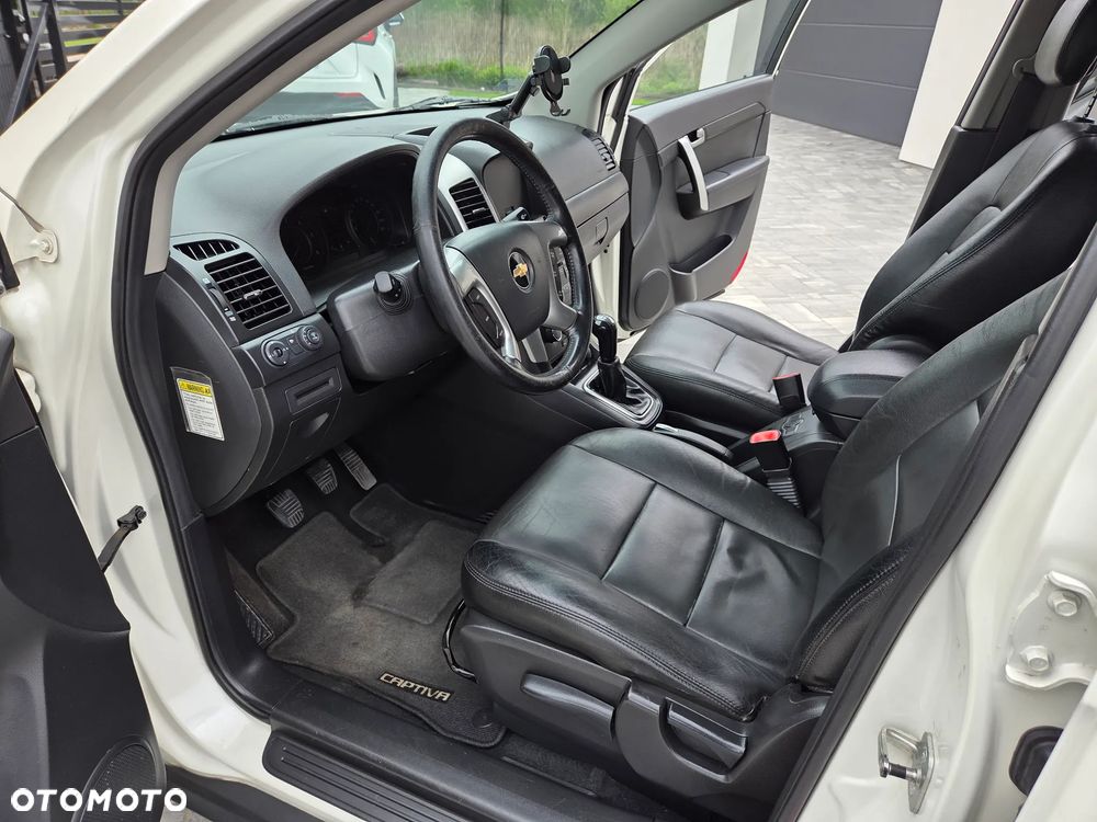 Chevrolet Captiva 2.0 d LS 5os 2WD - 28