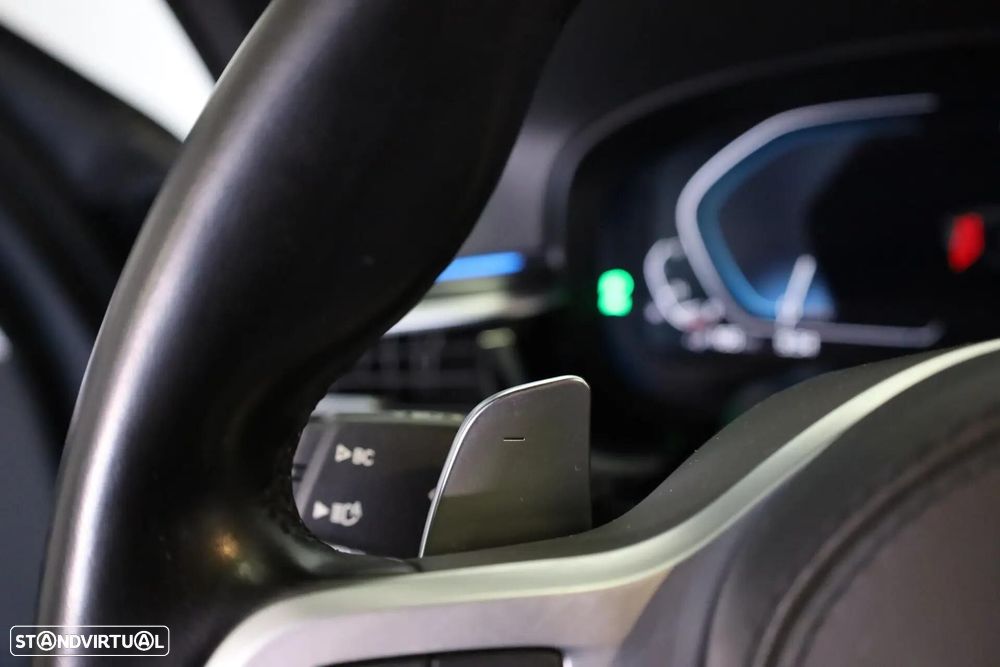 BMW 530 e Pack Desportivo M - 44