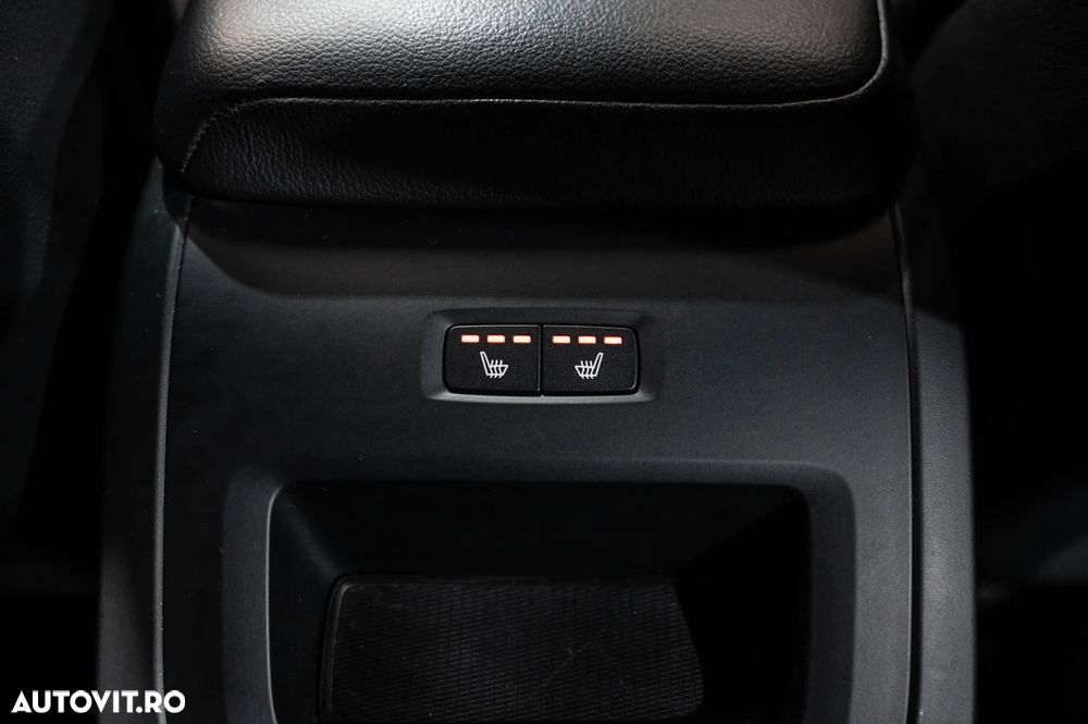 Volvo XC 60 B4 D AWD Geartronic Momentum - 30