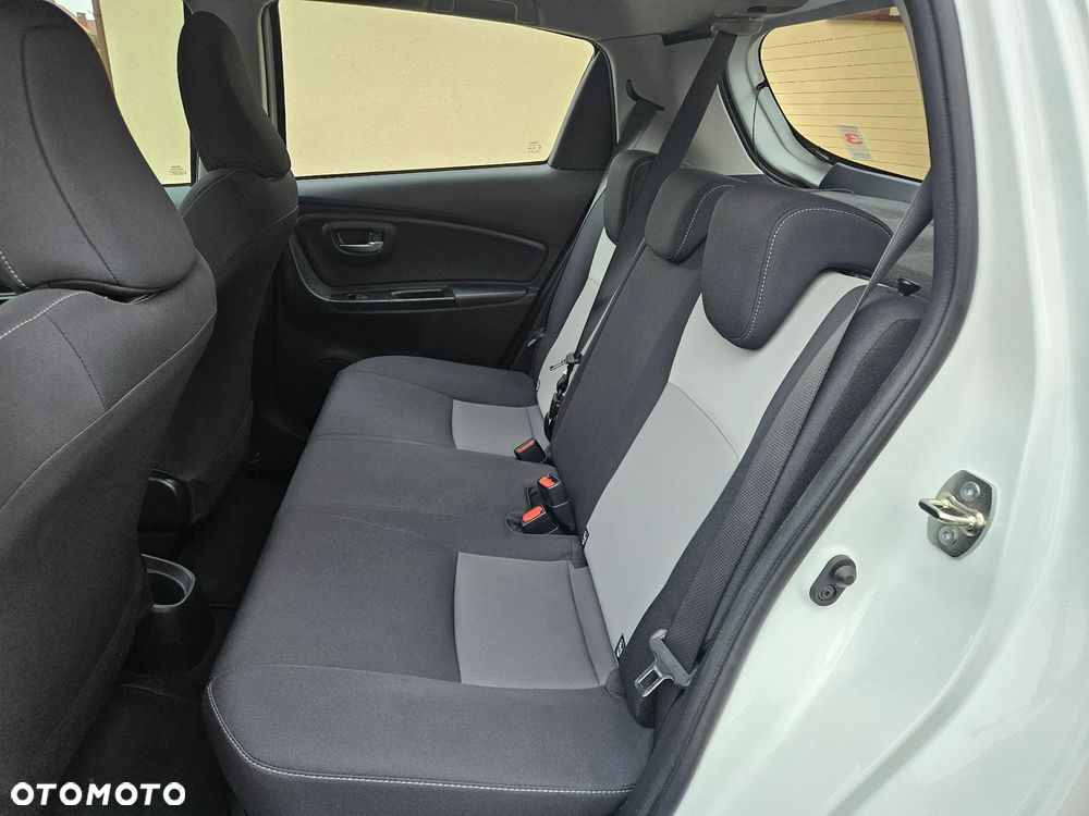 Toyota Yaris Hybrid 100 Selection - 14