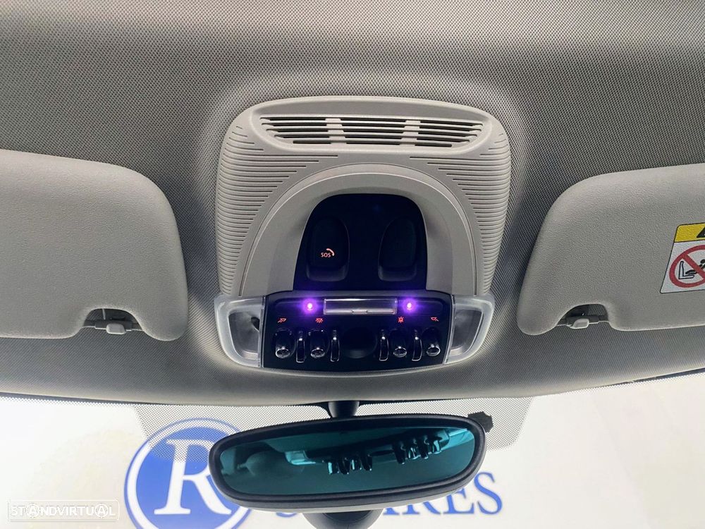 MINI 5 Portas Cooper Auto - 21