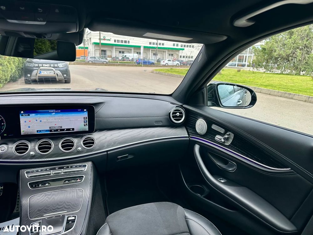 Mercedes-Benz E - 10