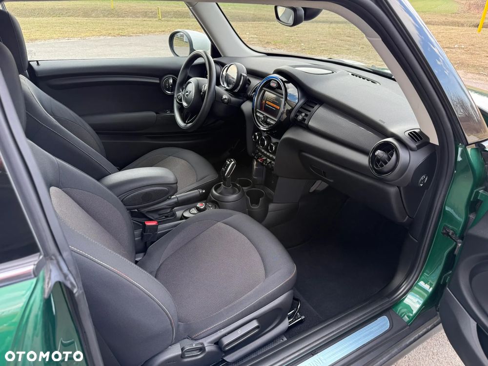 MINI Cooper Standard - 17