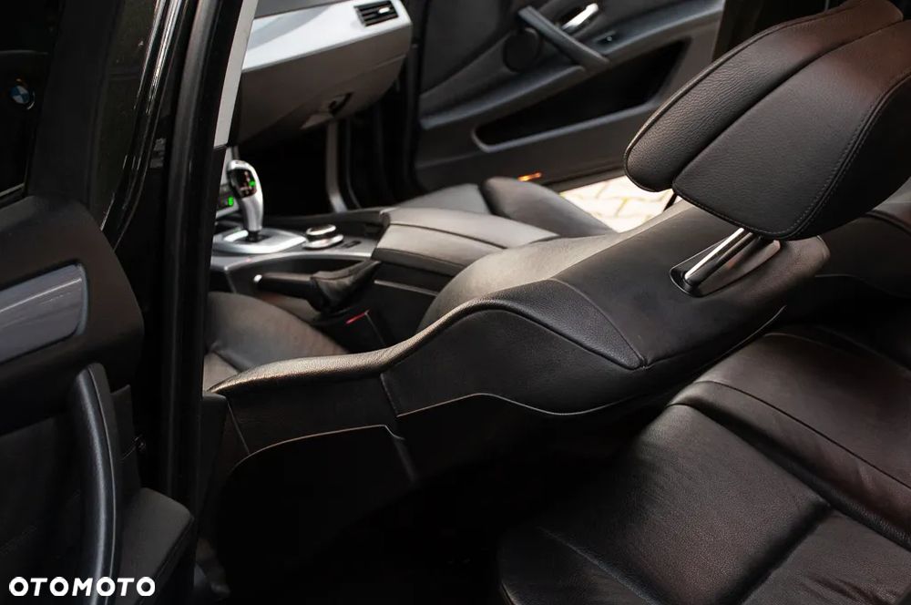 BMW Seria 5 530d Edition Sport - 32