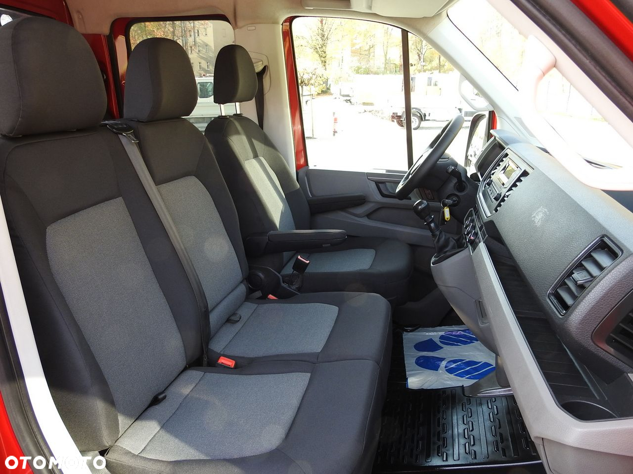 Volkswagen CRAFTER SKRZYNIA PODWÓJNA KABINA DOKA 7 MIEJSC KLIMATYZACJA  140KM - 37