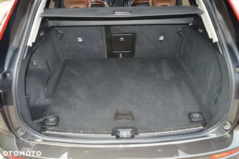 Volvo XC 60 D3 Momentum - 18