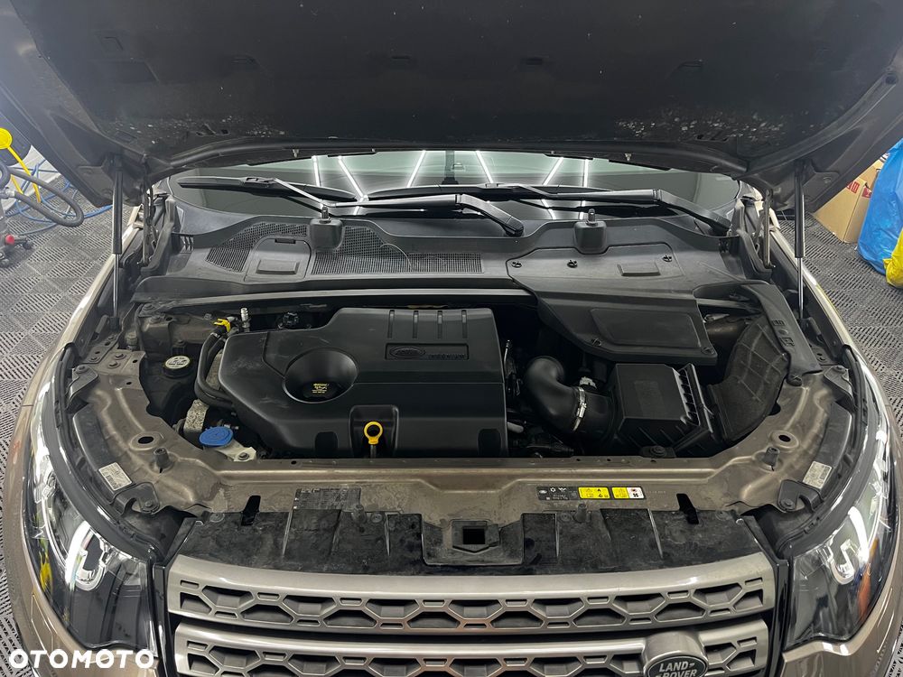Land Rover Discovery Sport TD4 HSE Luxury - 23