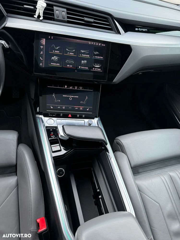 Audi e-tron - 23
