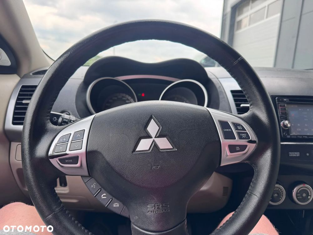 Mitsubishi Outlander 2.0 DID Instyle - 9