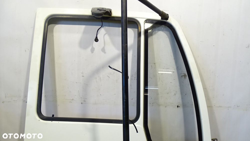 DRZWI PRAWY PRZÓD MAN L2000 LE 12.220 - 7