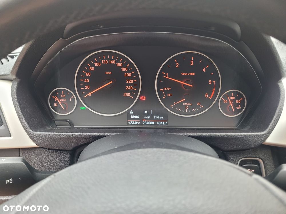 BMW Seria 3 320d Sport Line - 37