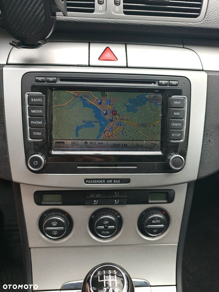 Volkswagen Passat 1.8 TSI Comfortline - 9