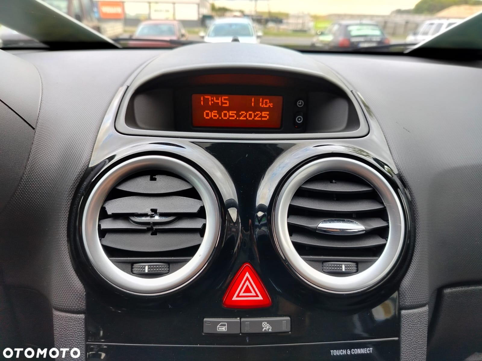 Opel Corsa 1.4 16V Color Edition - 30