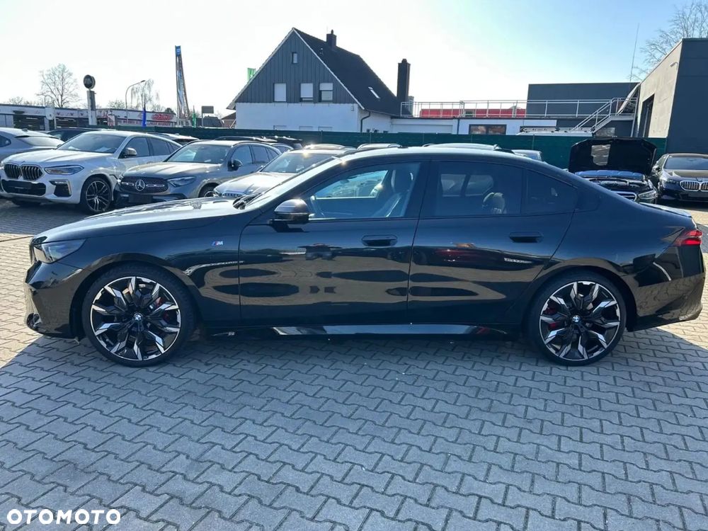 BMW Seria 5 520d xDrive mHEV M Sport - 2