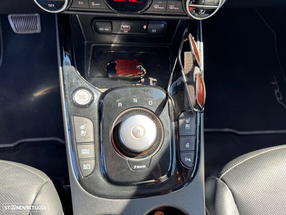 Kia e-Soul 64kWh - 12